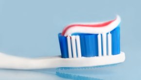 طريقة استخدام فرشاة الاسنان