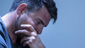 أعراض الاكتئاب الحاد عند الرجال